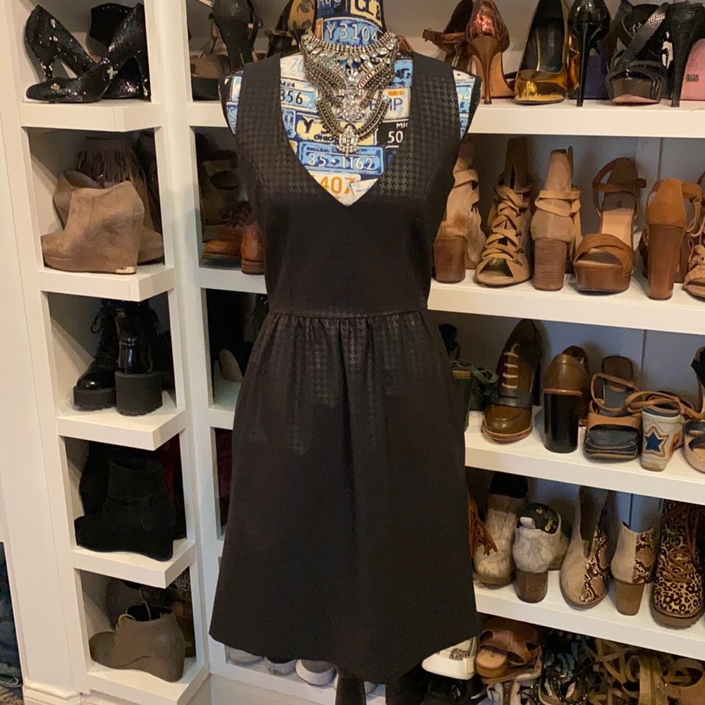 JLEE SILVER Black Houndstooth Dress